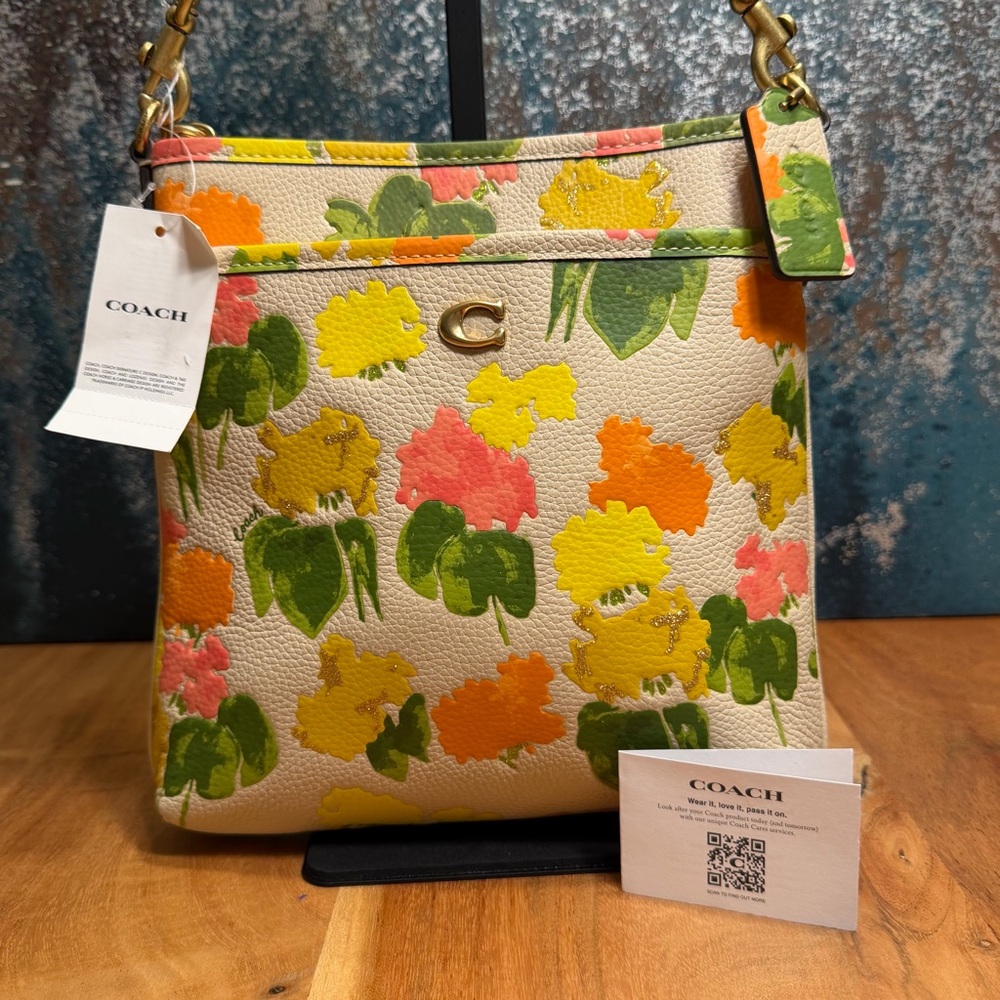 COACH NWT’s Kitt Messenger Crossbody Bag With Floral Print - Picture 8 of 16
